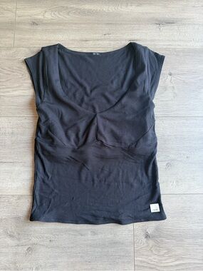 Vuori black v-neck cap sleeve black cropped top - see measurements for sizing